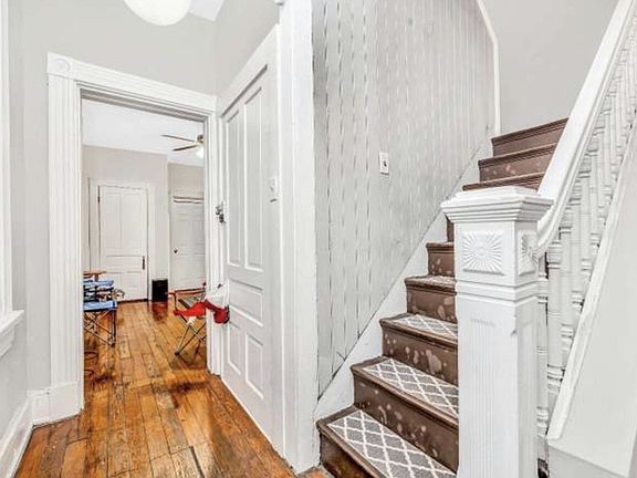 4th image of 46 Graham St