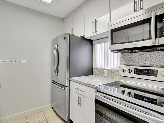 4th image of 7960 NW 50th St APT 201