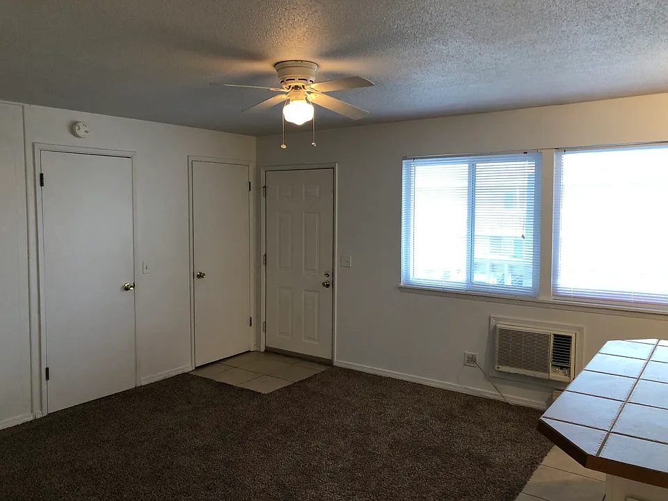2003 N Walnut St #2