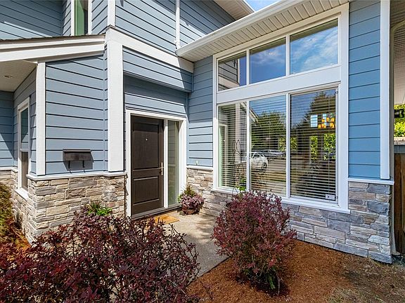 2nd image of 920 Snowdrop Ave