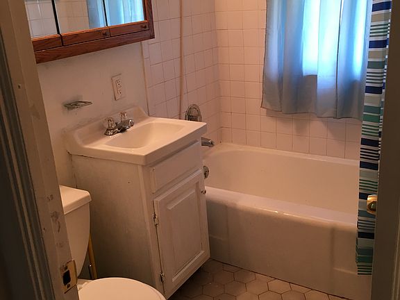 2nd image of 9411 Beech Ave