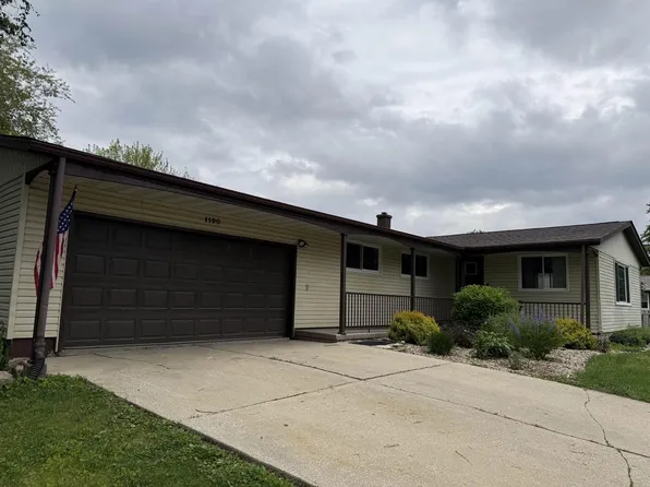 1190 Perry Drive, Platteville, WI 53818