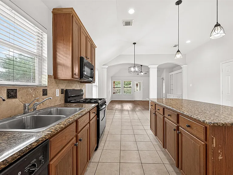 6030 Wildbriar Ln — Photo 18