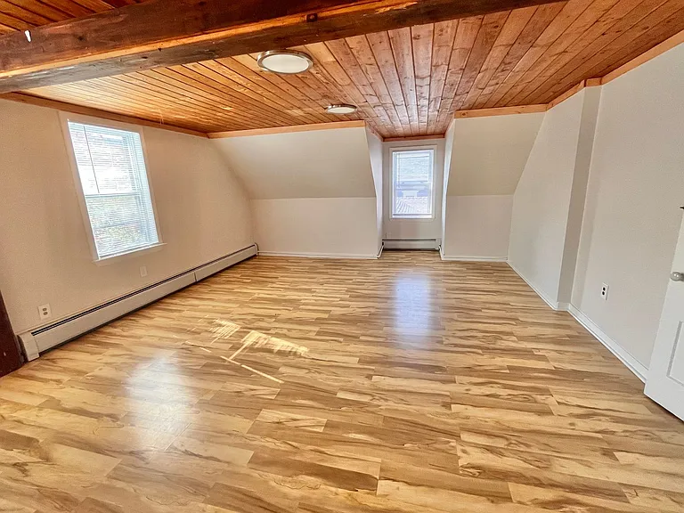105-107 Richards Ave #107 — Photo 9