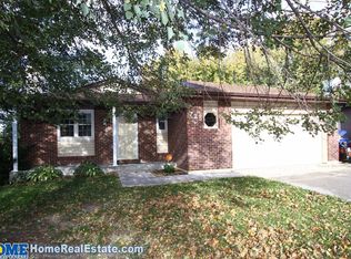 725 Sunny Slope Rd, Lincoln, NE 68505