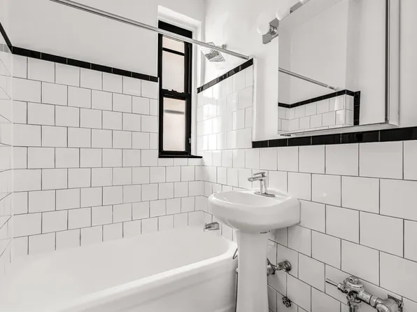 82 Jane Street image 8 of 14