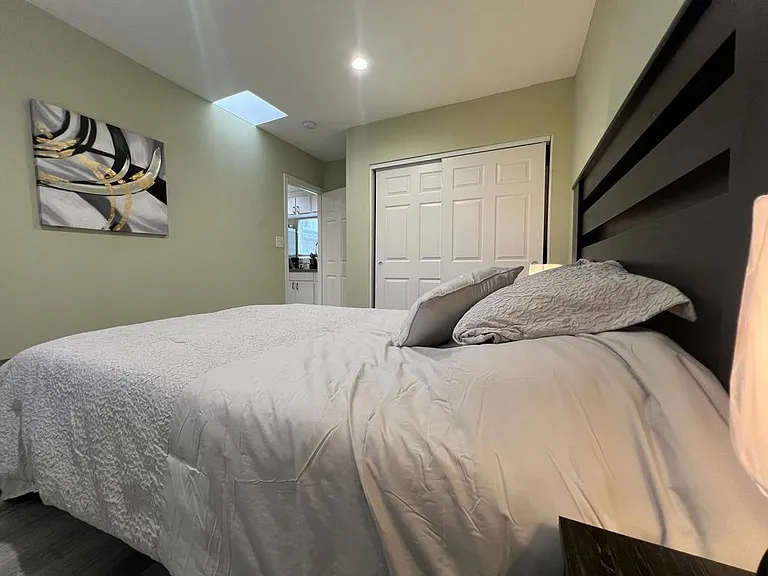 22725 Cavalier St — Photo 7
