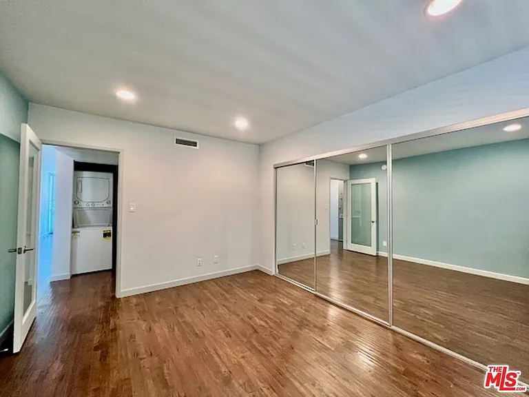 1920 Hillcrest Rd #8 — Photo 13