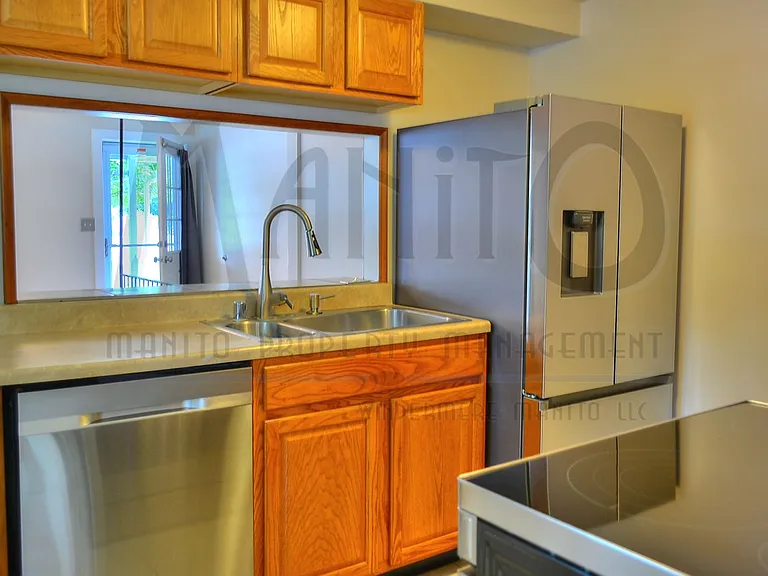 1654 E Decatur Ave — Photo 3