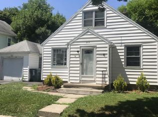 215 Ferncliffe Dr, Rochester, NY 14621