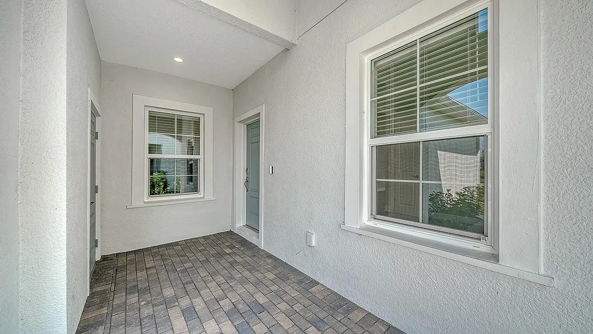 Building Photo - 18082 Topiary Park Pl