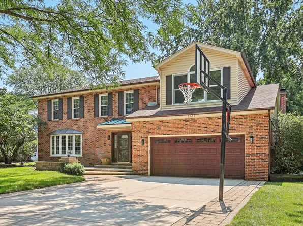 2425 Tanglewood Dr, Lisle, IL 60532