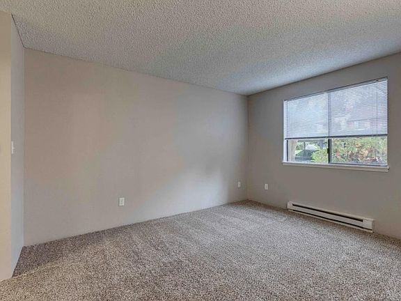 3rd image of 18113 36th Ave W