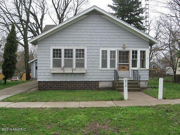 2nd image of 614 E Melendy St