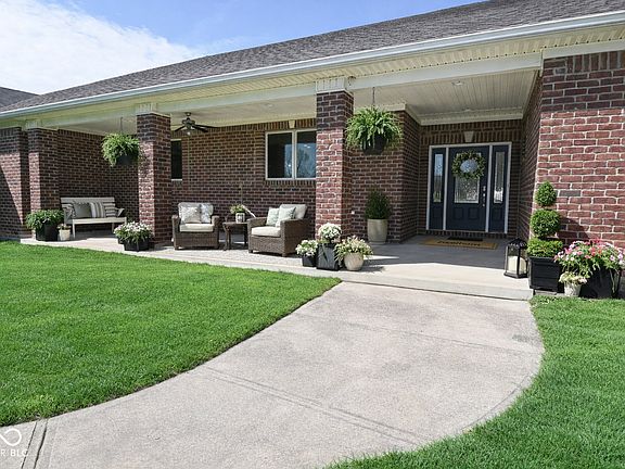 2nd image of 4244 Flake Rd