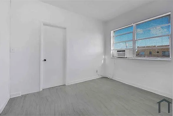 544 NW 23rd Ct — Photo 10