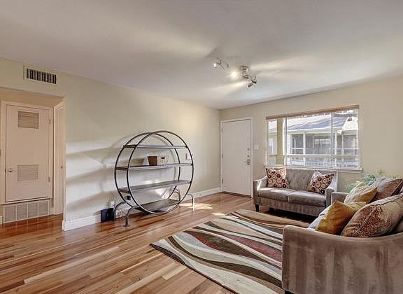 3rd image of 2303 E Side Dr APT 209