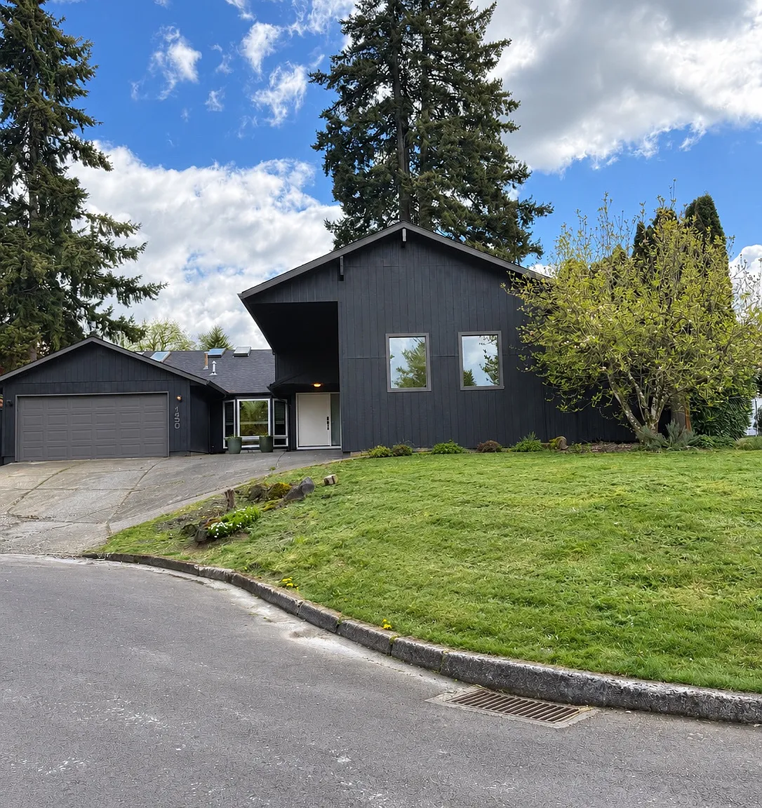 4 bed, 2220 sqft, $3,300 — Photo 1