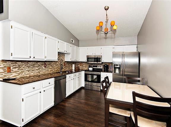 4th image of 5265 Cricket Glen Ct APT F