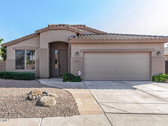 4th image of 2123 E TORREY PINES Place