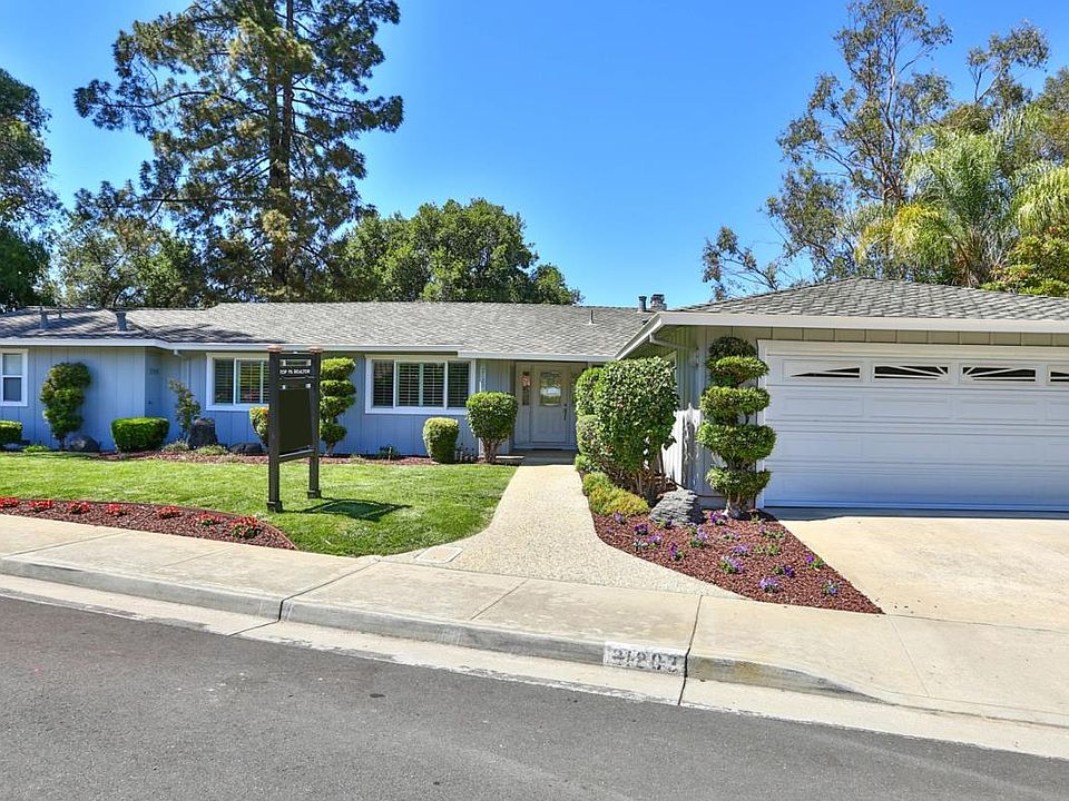 1st image of 21203 Orogrande Pl