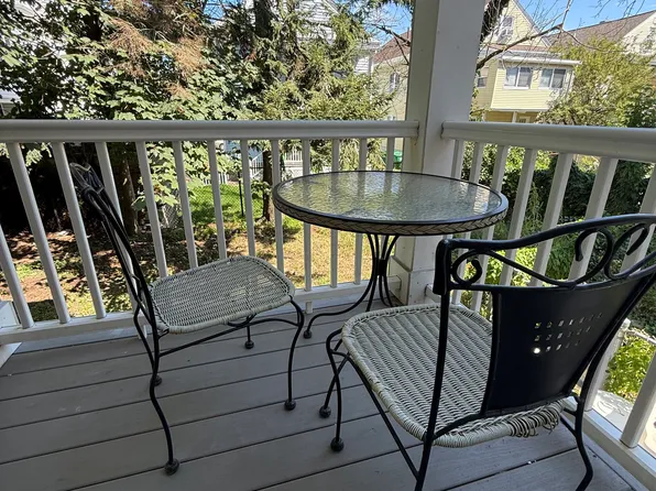 27 Pearson Rd #1, Somerville, MA 02144