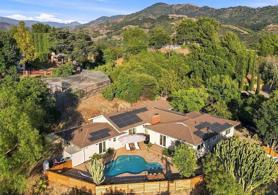 107 Alto Dr