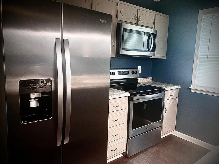 120 Pleasant Place Way — Photo 3