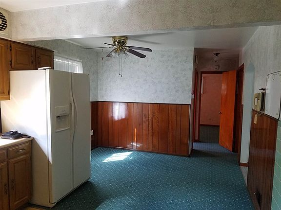 5th image of 725 Forest Ln