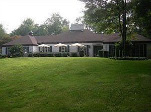 1st image of 417 Canterbury Trl