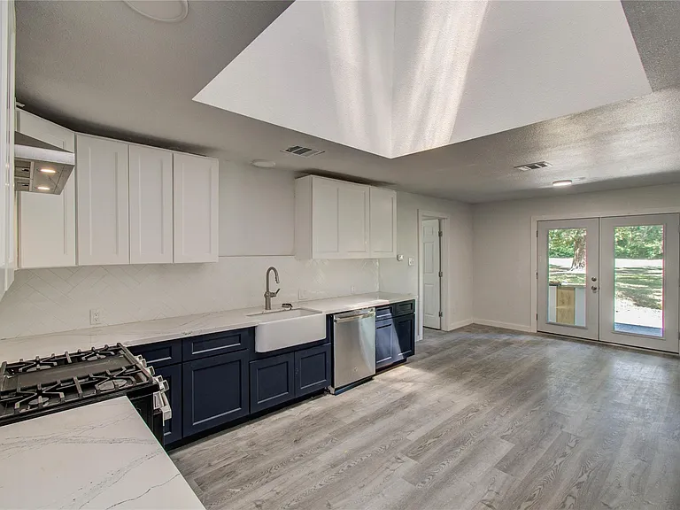 619 River Plantation Dr — Photo 3