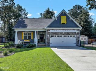 236 Shellbank Dr, Sneads Ferry, NC 28460