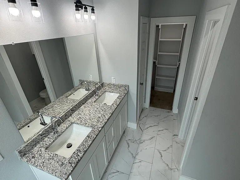3115 Prairie Ave — Photo 3