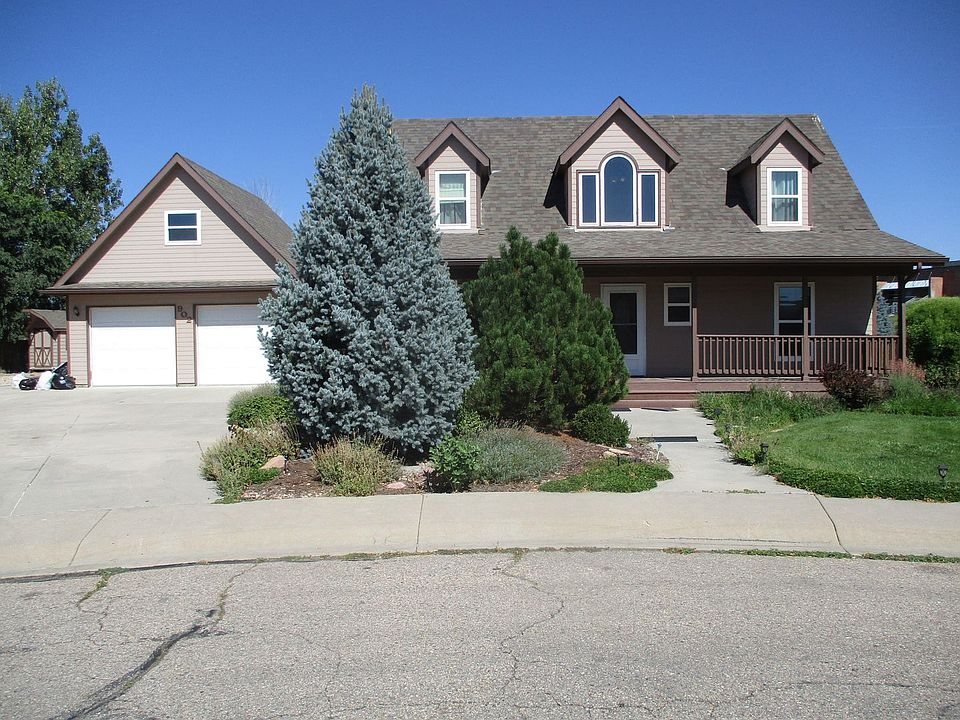 1st image of 902 Vista Ct