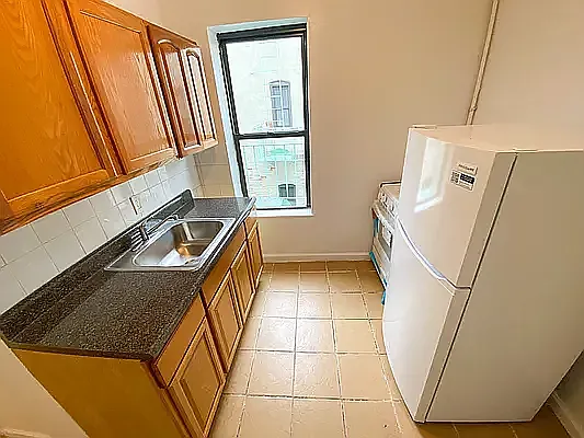 124 Sherman Ave #22 — Photo 1