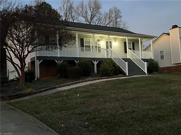 244 Central Oaks Rd, Clemmons, NC 27012