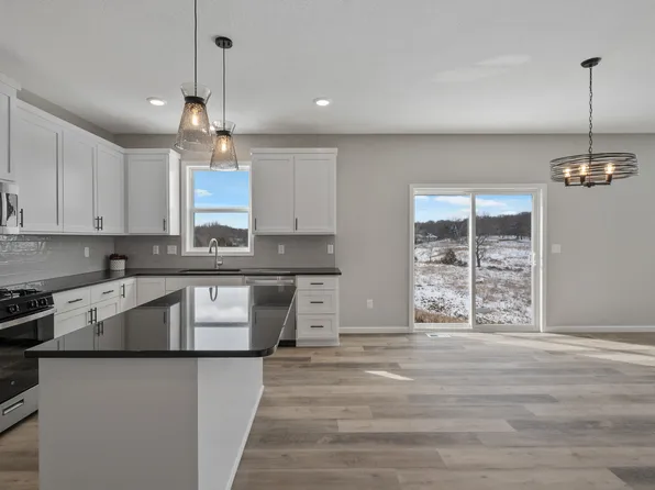 19040 Ulysses St, Elk River, MN 55330