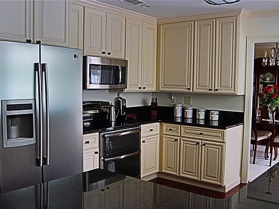 4th image of 104 Buchanan Dr