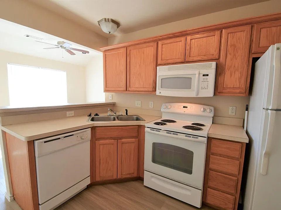 1306 Maple St #1003