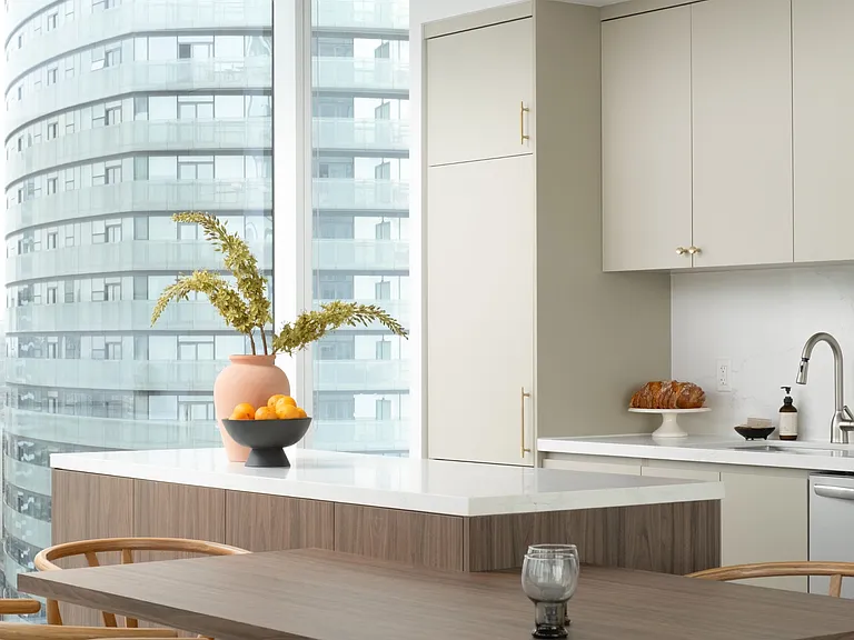 10 York St #6210 — Photo 12