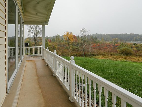23750 Waubascon Rd-104