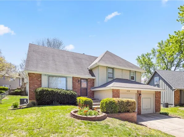 513 E 126th St, Olathe, KS 66061