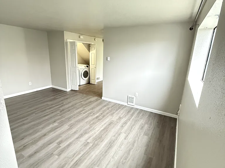 2475 NW Glencoe Rd #A — Photo 4
