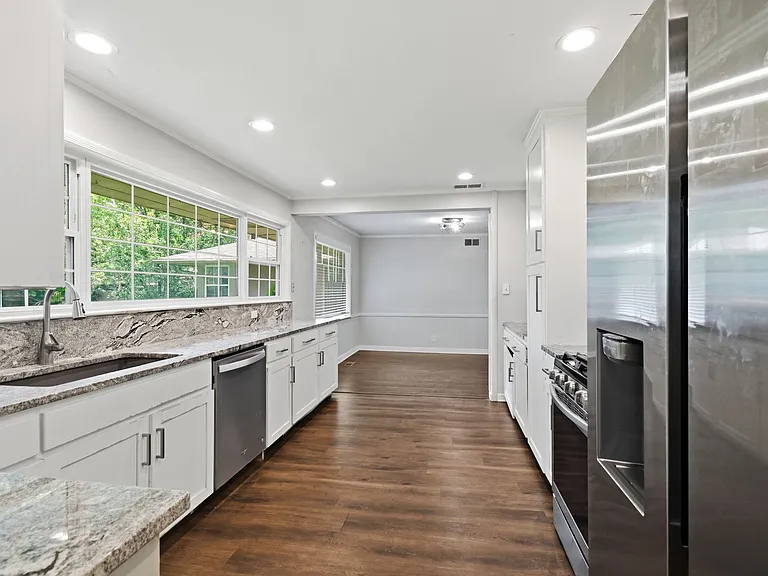 3325 S Yorktown Ave — Photo 8