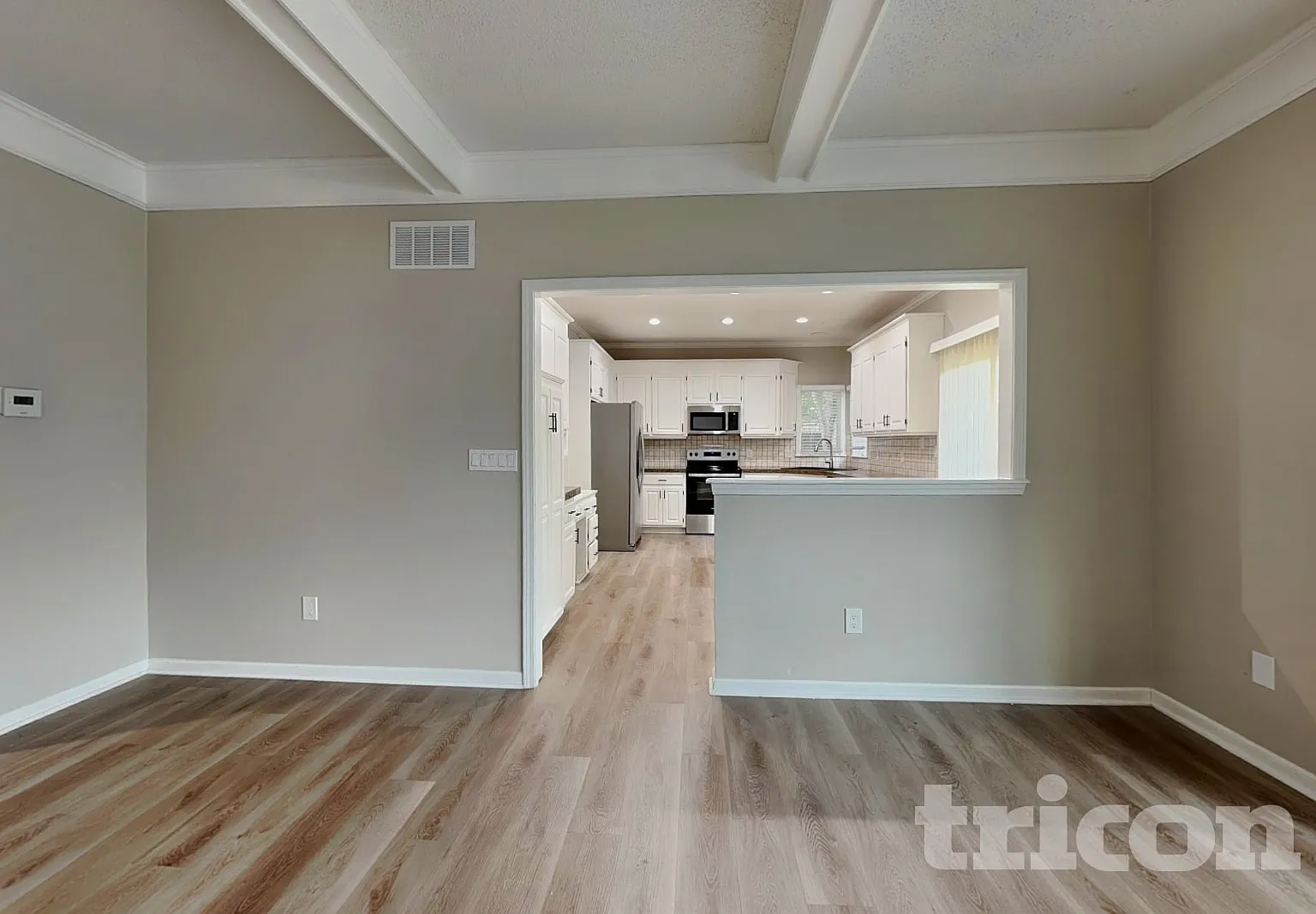 9719 N Kenwood Ct Kansas City MO — Photo 3