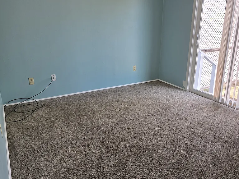 2368 Redwood Ave — Photo 14