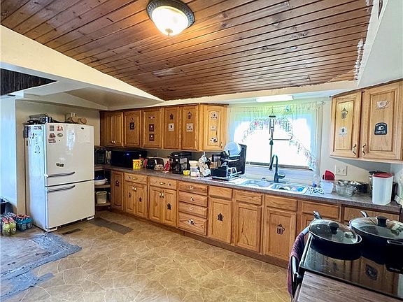 5th image of 114 County Road 1027