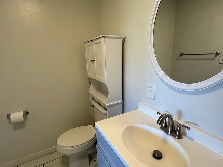 1047 Sycamore Ave #A — Photo 9