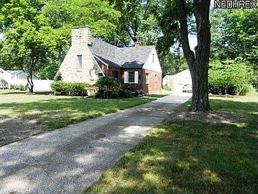 3rd image of 26220 Hilliard Blvd