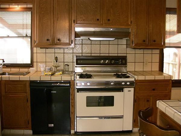 1st image of 463 Elsie Ave